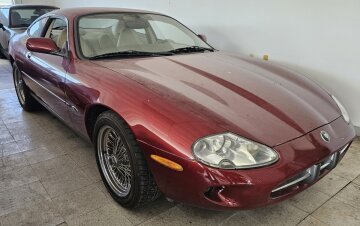1998 Jaguar XK8 Coupe