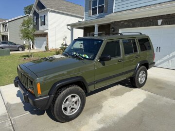 1998 Jeep Cherokee 4WD Sport 4-Door