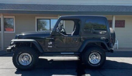Photo 1 for 1998 Jeep Wrangler 4WD for Sale by Owner