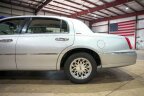 Thumbnail Photo 5 for 1998 Lincoln Town Car