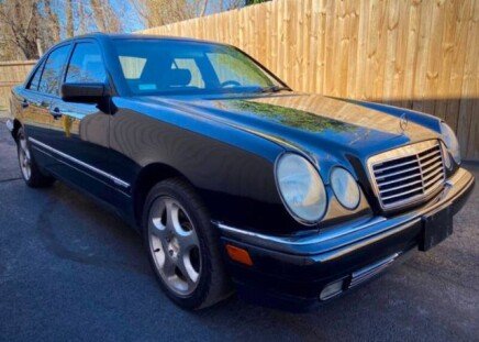 Photo 1 for 1998 Mercedes-Benz E430