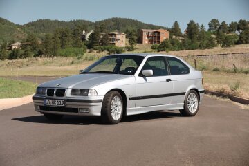 1999 BMW 323i