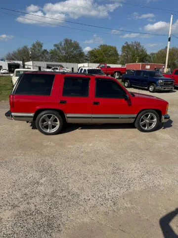1999 Chevrolet Suburban 2WD