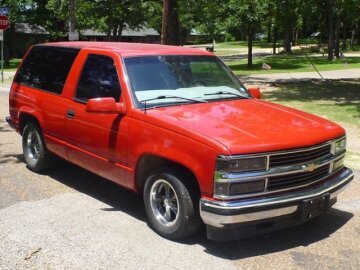 1999 Chevrolet Tahoe 2WD 2-Door