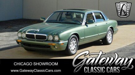Photo 1 for 1999 Jaguar XJ8