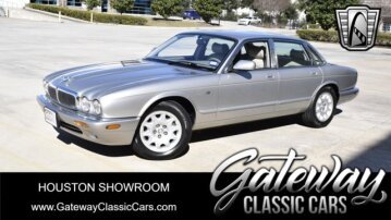 1999 Jaguar XJ8