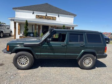 1999 Jeep Cherokee 4WD Sport 4-Door