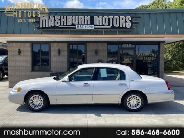 1999 Lincoln Town Car Signature