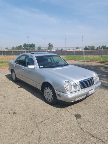 1999 Mercedes-Benz E300 Sedan