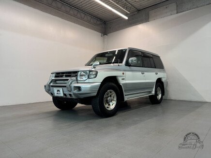 Photo 1 for 1999 Mitsubishi Pajero