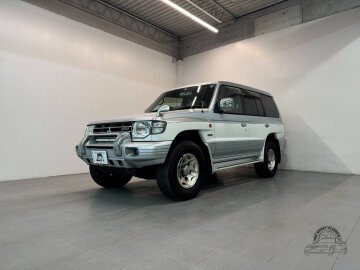 1999 Mitsubishi Pajero