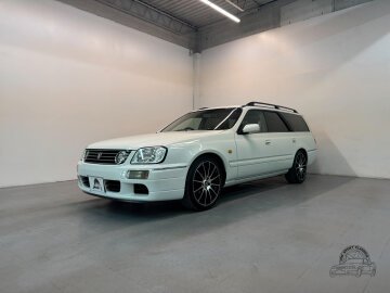 1999 Nissan Stagea