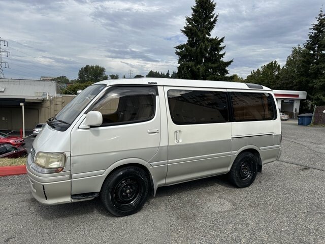 Used fashion toyota hiace vans for