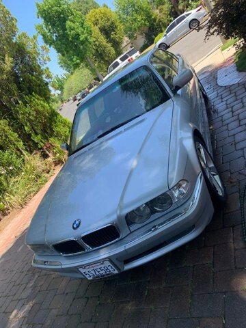 2000 BMW 740iL