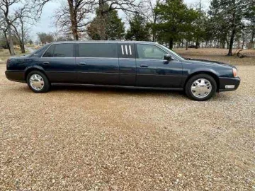 2000 Cadillac De Ville D'Elegance Sedan