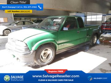 2000 Chevrolet S10 Pickup 2WD Extended Cab