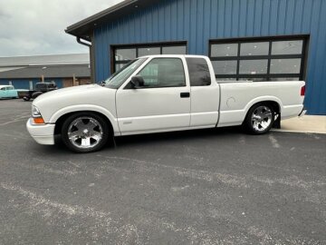 2000 Chevrolet S10 Pickup