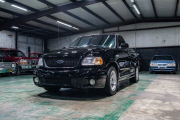 2000 Ford F150 2WD Regular Cab Lightning