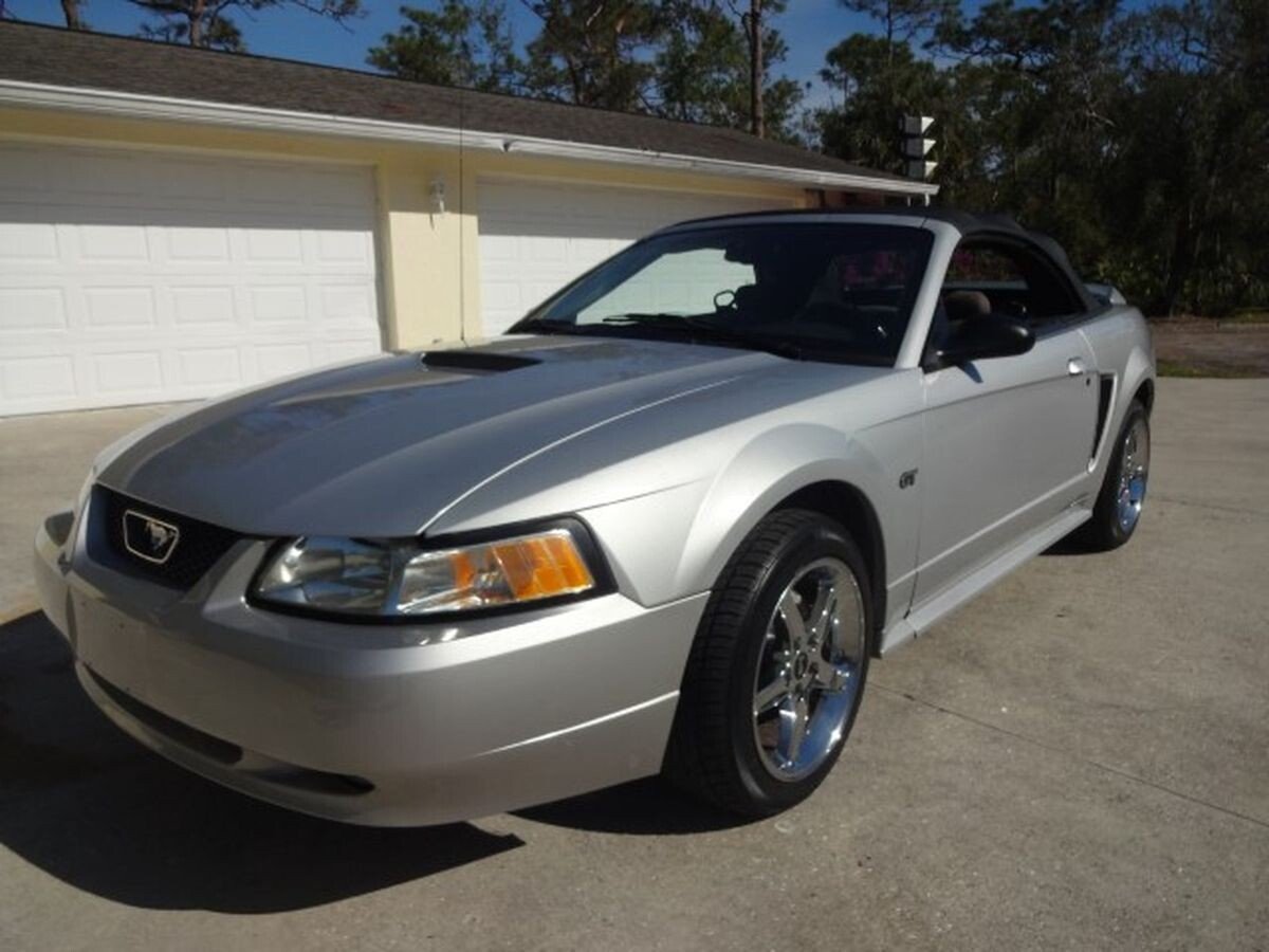 2000 Ford Mustang GT Convertible