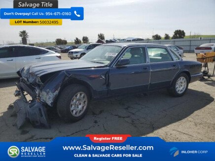 Photo 1 for New 2000 Jaguar XJ8