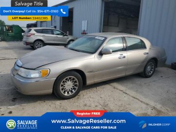 2000 Lincoln Town Car Signature