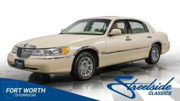 2000 Lincoln Town Car Cartier