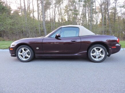 Photo 1 for 2000 Mazda MX-5 Miata Special Edition Hard Top for Sale by Owner
