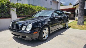 2000 Mercedes-Benz CLK320