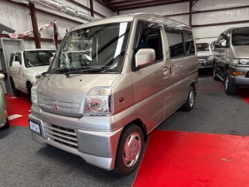 2000 Mitsubishi TownBox