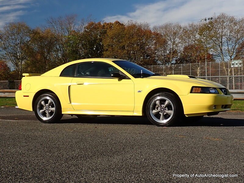 2001 Ford Mustang GT Coupe
