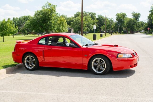 2001 Ford Mustang GT Coupe