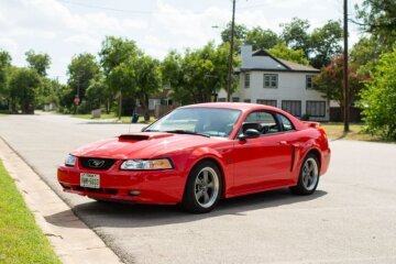 2001 Ford Mustang GT Coupe
