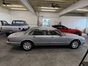 2001 Jaguar XJ Vanden Plas