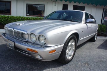 2002 Jaguar XJ Vanden Plas