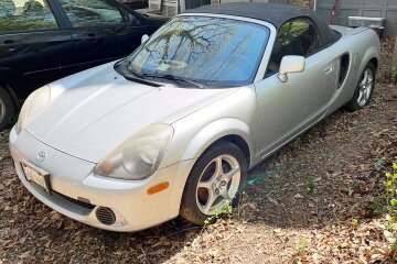 2002 Toyota MR2 Spyder