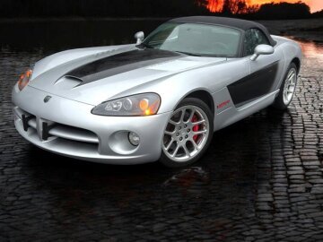 2004 Dodge Viper