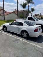 Thumbnail Photo 2 for 2004 Ford Mustang