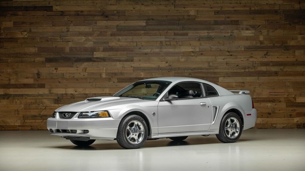 2004 Ford Mustang