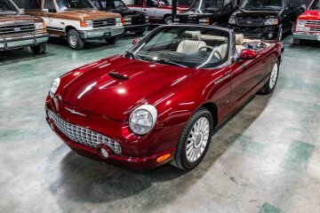 2004 Ford Thunderbird