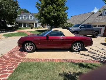 2004 Ford Thunderbird