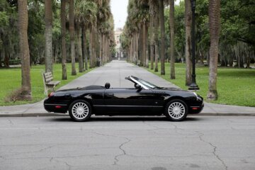 2004 Ford Thunderbird