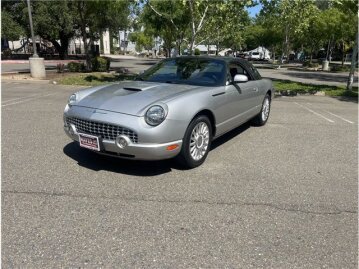 2004 Ford Thunderbird