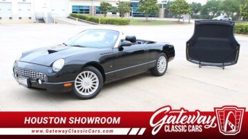 2004 Ford Thunderbird