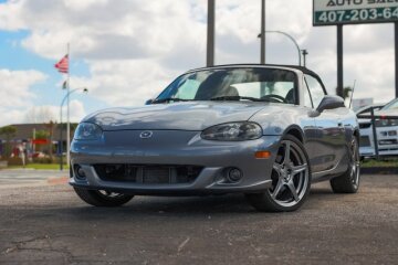 2004 Mazda MX-5 Miata