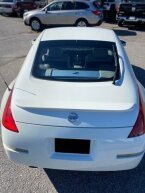 Thumbnail Photo 6 for 2004 Nissan 350Z