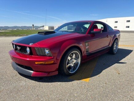 Photo 1 for 2005 Ford Mustang