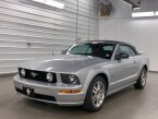 Thumbnail Photo 2 for 2005 Ford Mustang