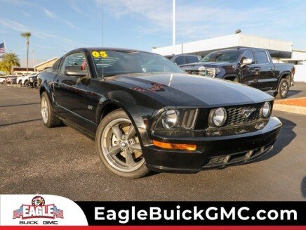 Photo 1 for 2005 Ford Mustang