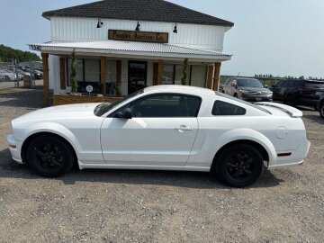 2005 Ford Mustang GT Coupe