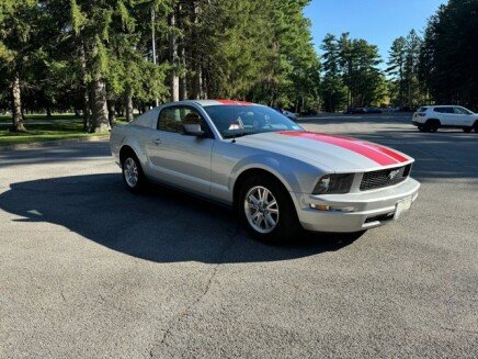 Photo 1 for 2006 Ford Mustang Coupe